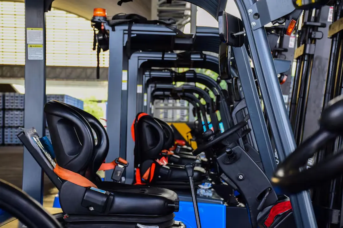 Cada Cuánto Debes Cambiar las Refacciones de tu Montacargas